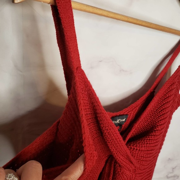 ALMOST FAMOUS red knit twisted cold shoulder pullover sweater 1X - Picture 6 of 12